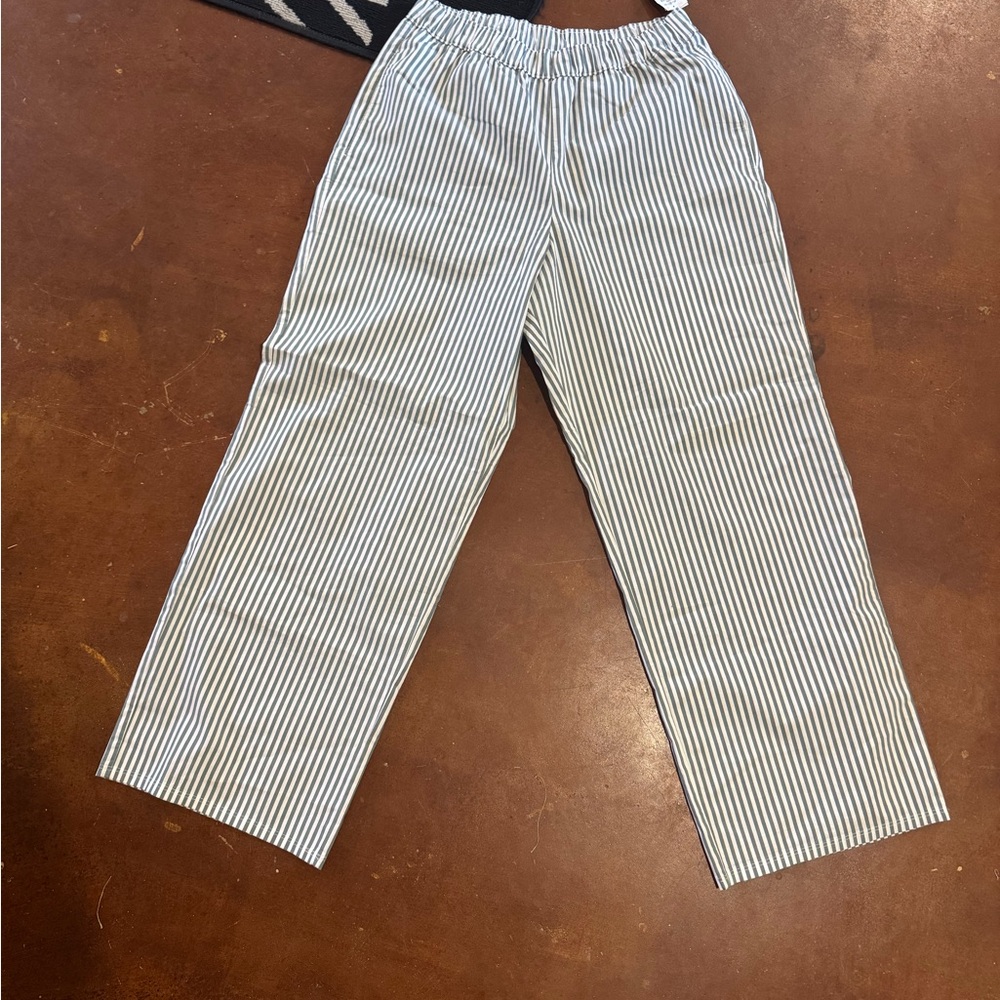 Hollister. Stripped lounge pants. M.